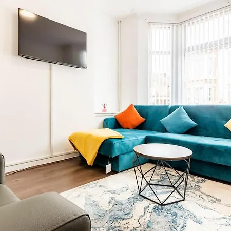 Home Near Anfield And Everton Fc With Free Parking Liverpool Exterior photo