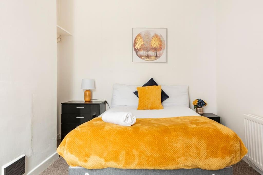 Near Anfield And Everton Fc With Free Parking Liverpool