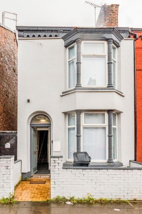 Apartment Near Anfield And Everton Fc With Free Parking