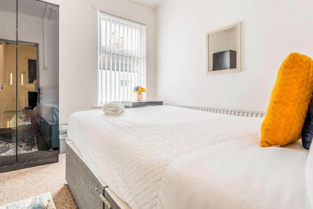 Near Anfield And Everton Fc With Free Parking Apartment Liverpool